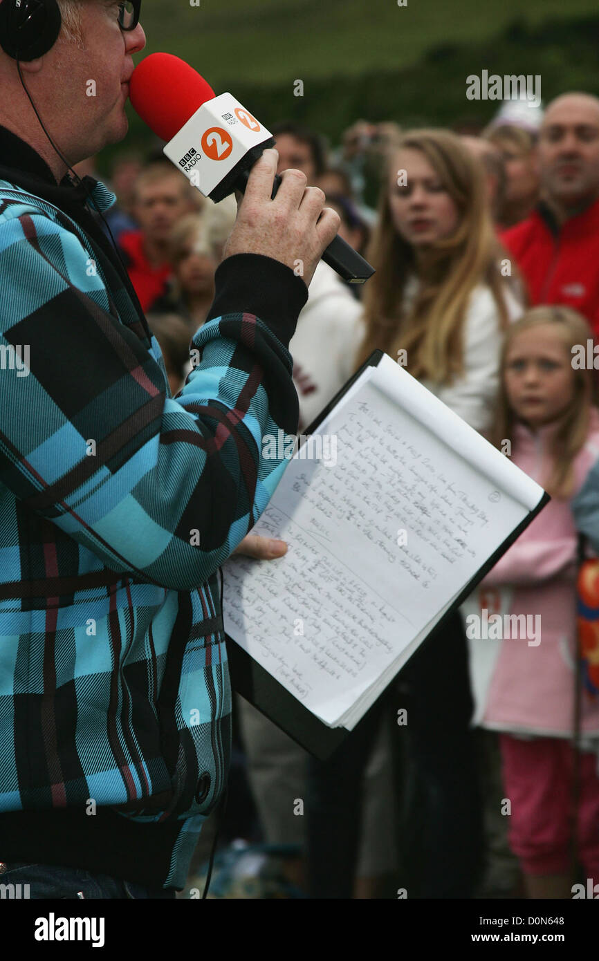 Chris Evans ospita il suo BBC Radio Show Breakfast, live da Talland Bay Cornwall, Inghilterra. Foto Stock