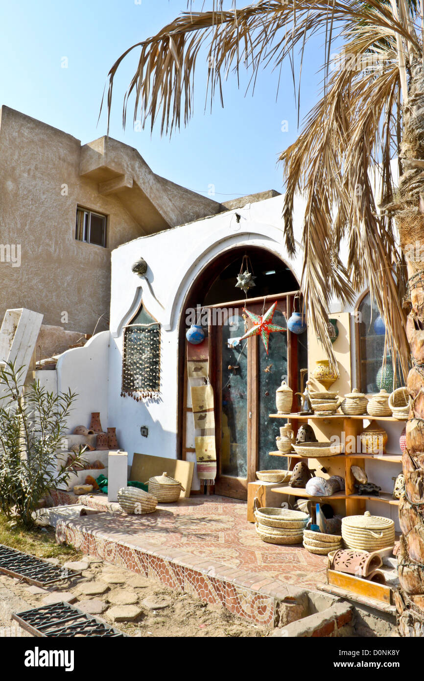 Negozio di souvenir vendono roba tradizionale a Dahab, Egitto Foto Stock