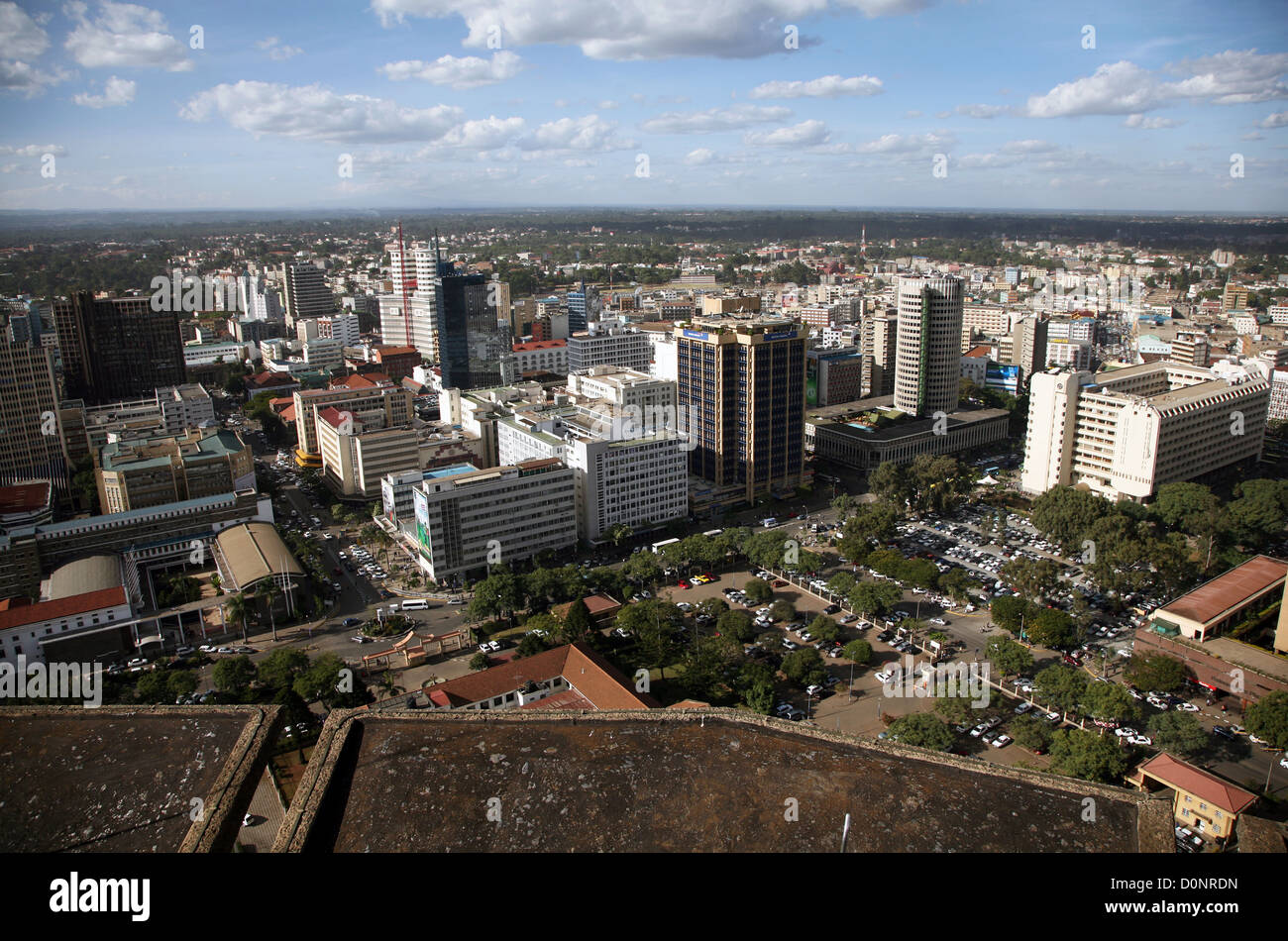 Vista dalla cima del Kenyatta International Conference Center, Nairobi, Kenya, Africa orientale. 13/2/2009 Fotografia: Stuart Boulton. Foto Stock