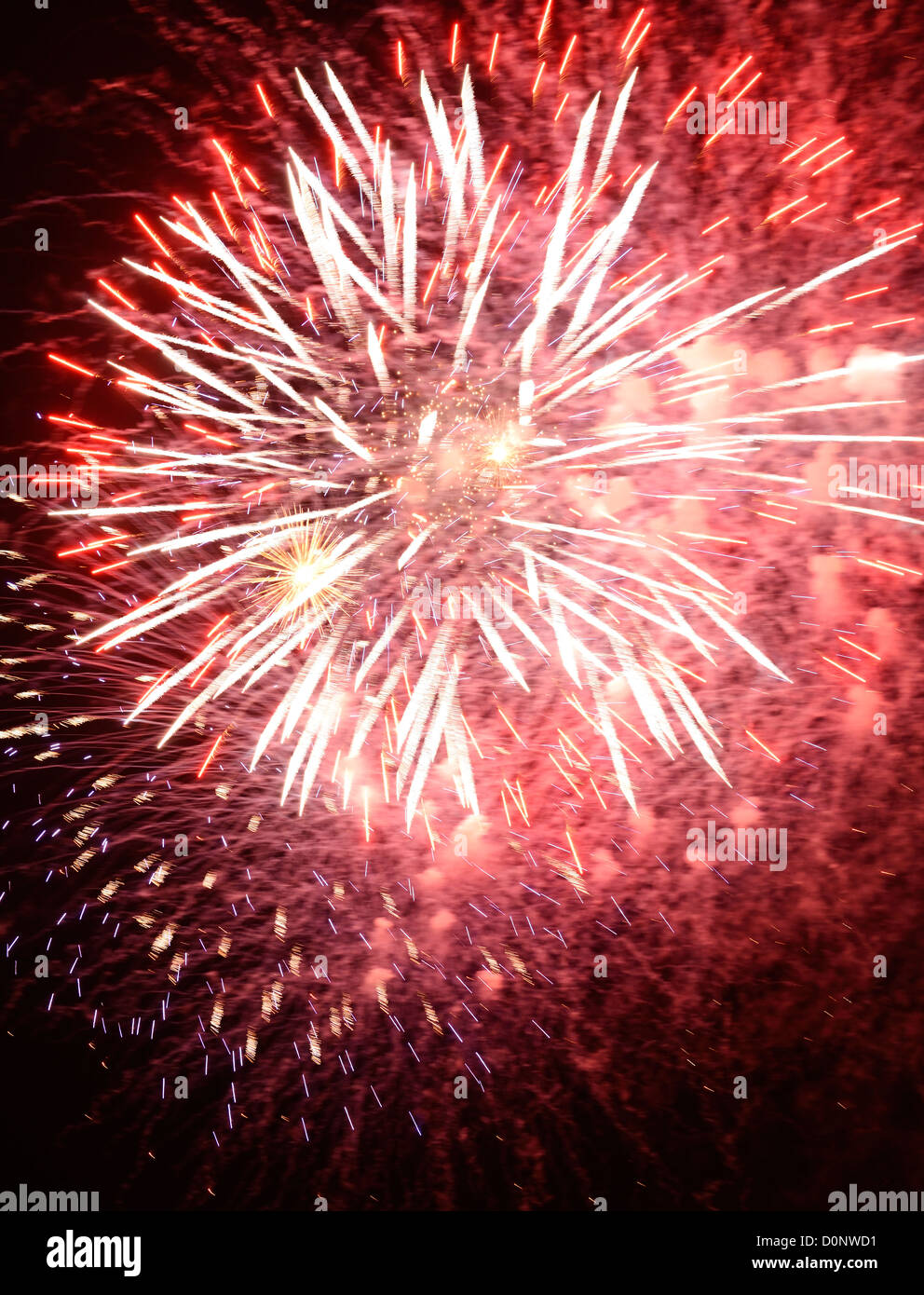 Fuochi d' artificio esplosione Foto Stock