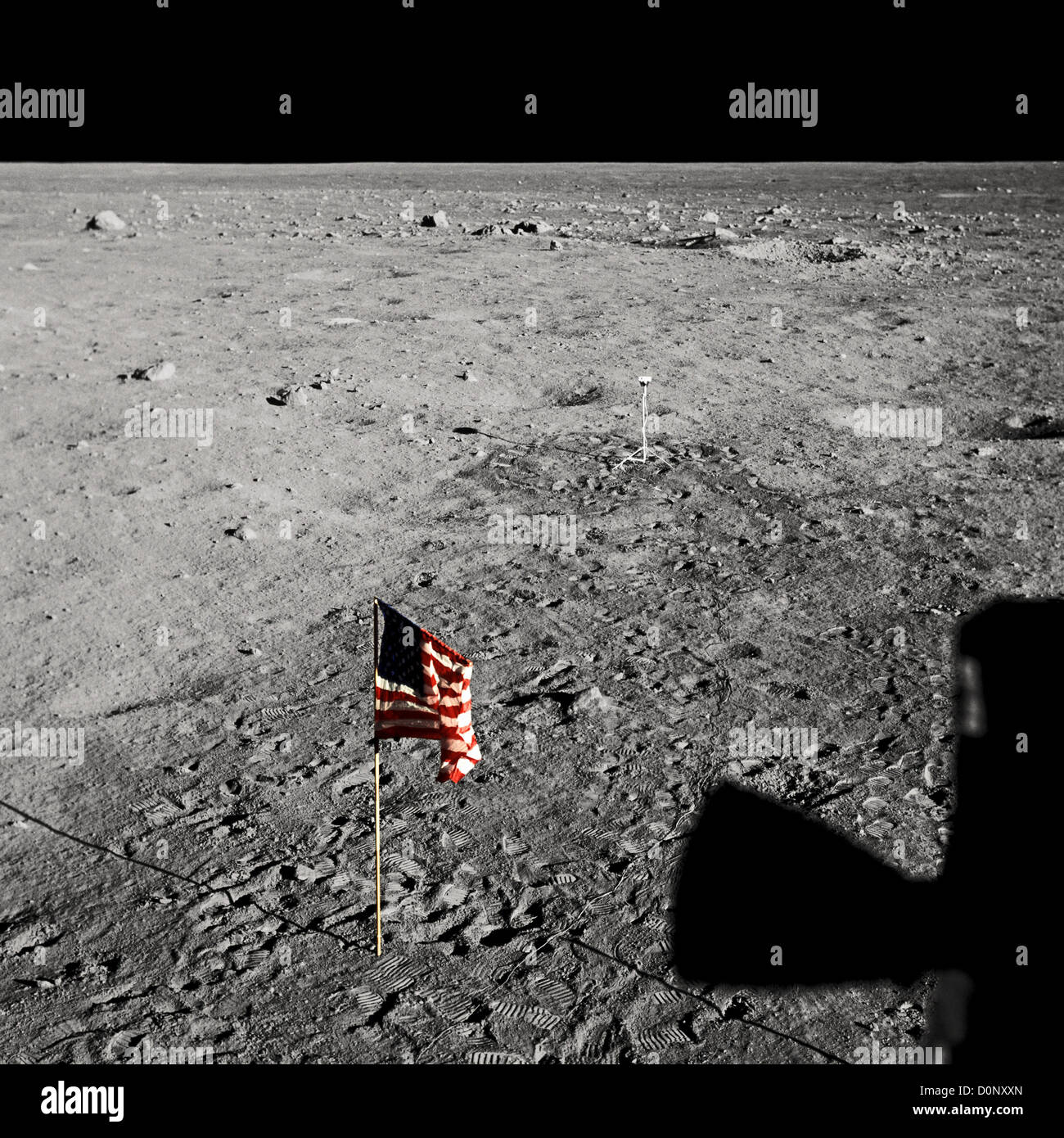 Apollo 11 Una Bandiera Americana E Impronte Sulla Luna Foto Stock Alamy