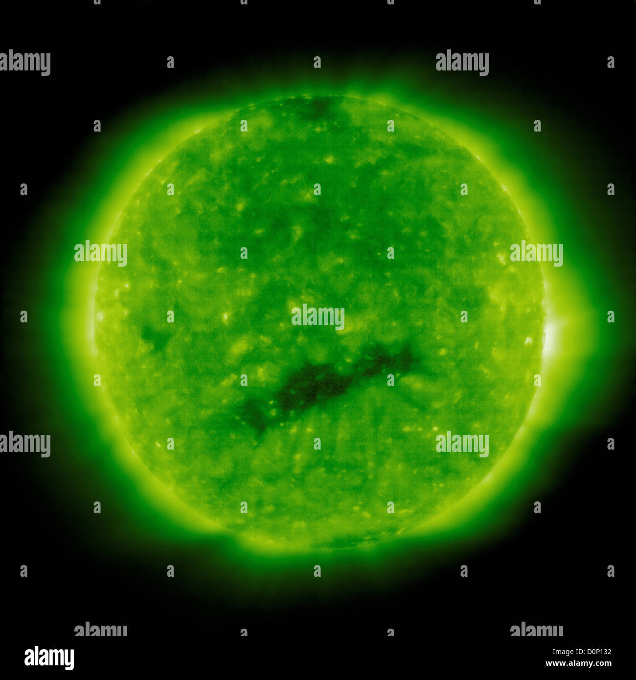 Il buio foro coronale in Sun è " APERTO " area magnetica attraverso il quale il vento solare segue visto in questa visualizzazione Solar Heliospheric Foto Stock