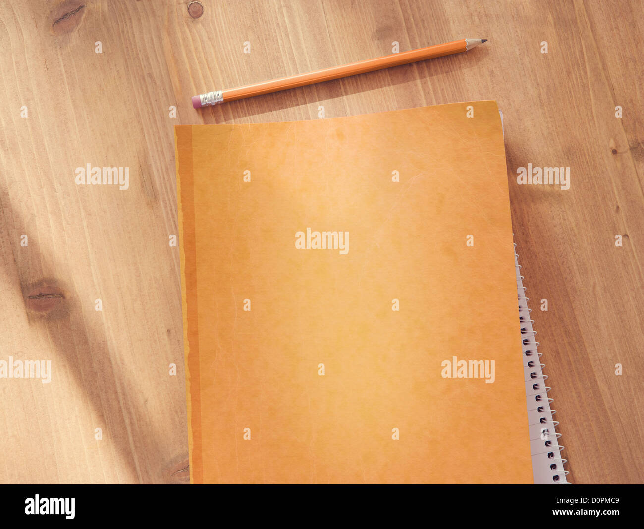 Scuola prenota, appunti matita, tabella, quaderno, giallo, legno, lavorare, imparare a scuola Foto Stock