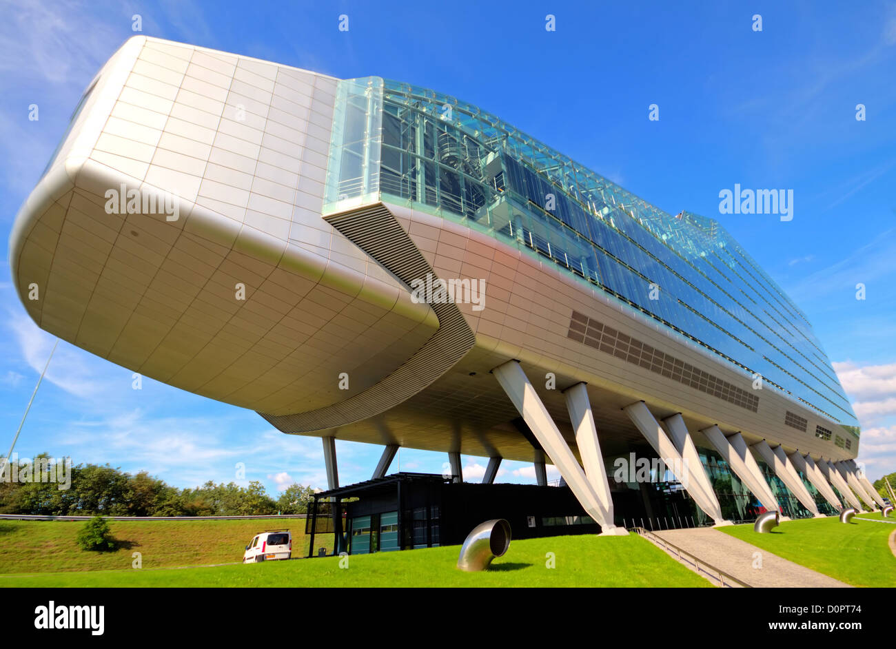 Moderno edificio futuristico in Amsterdam Paesi Bassi Foto Stock