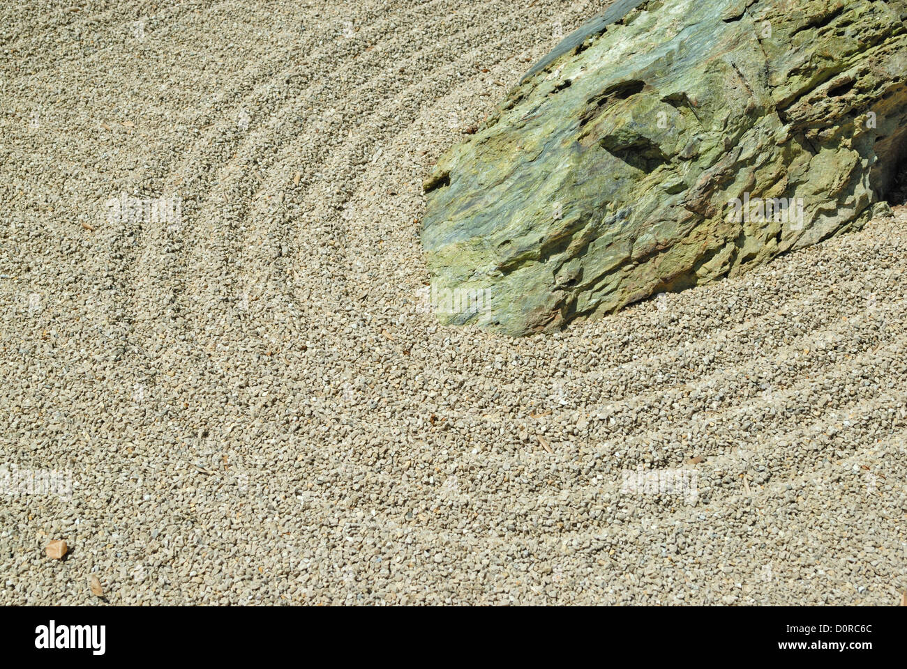 La pietra in giapponese giardino zen Foto Stock