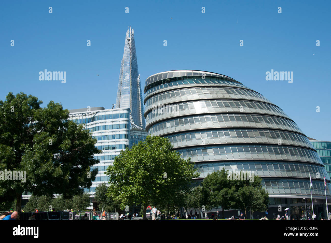 La Shard e Municipio di Londra. Foto Stock