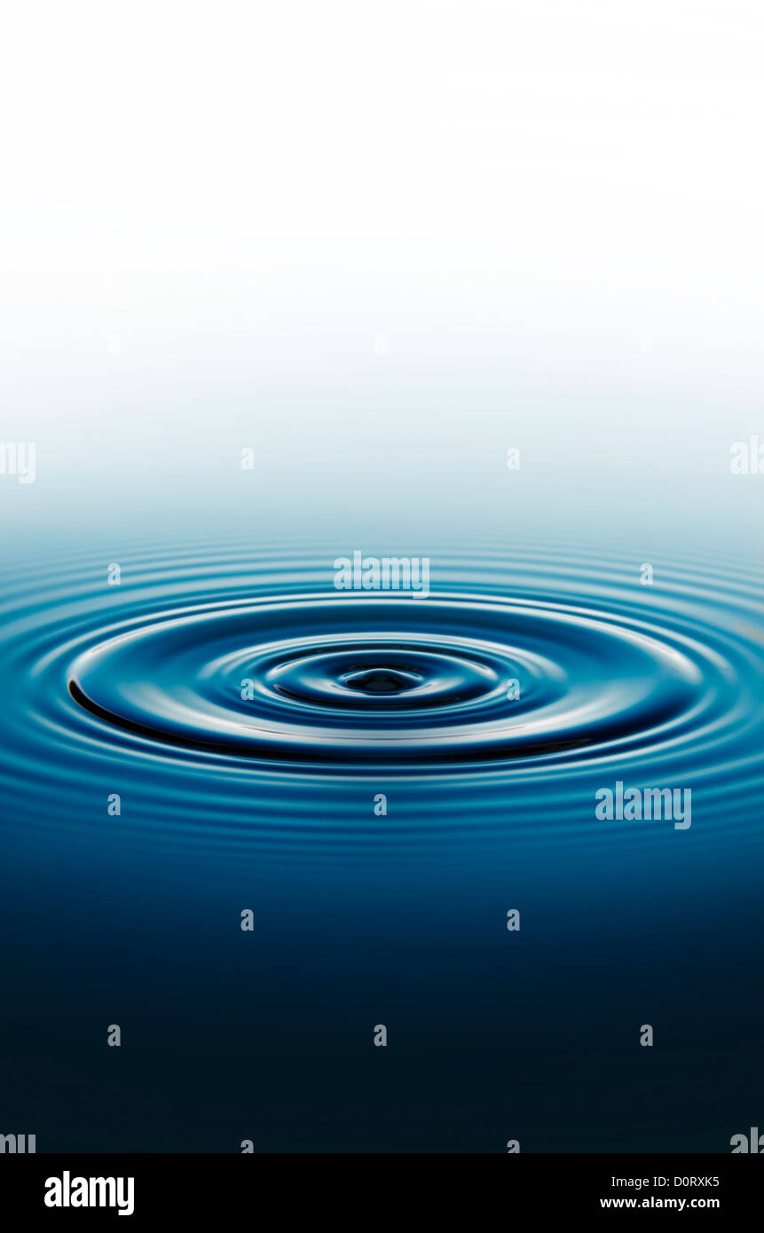 Acqua, sfondo, bagnato, ripple, blu, impatto, concetto, idea, pensiero, tranquilla, Foto Stock