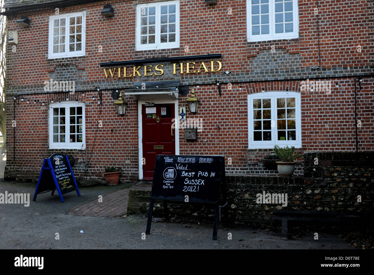Il documento Wilkes Head pub in a Eastergate nelle vicinanze del Chichester West Sussex Regno Unito è stato votato come il miglior pub nel Sussex 2012 dal CAMRA Foto Stock