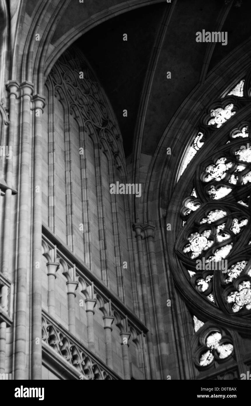 Interno di San Vito la cattedrale di Praga, Repubblica Ceca, foto in bianco e nero Foto Stock