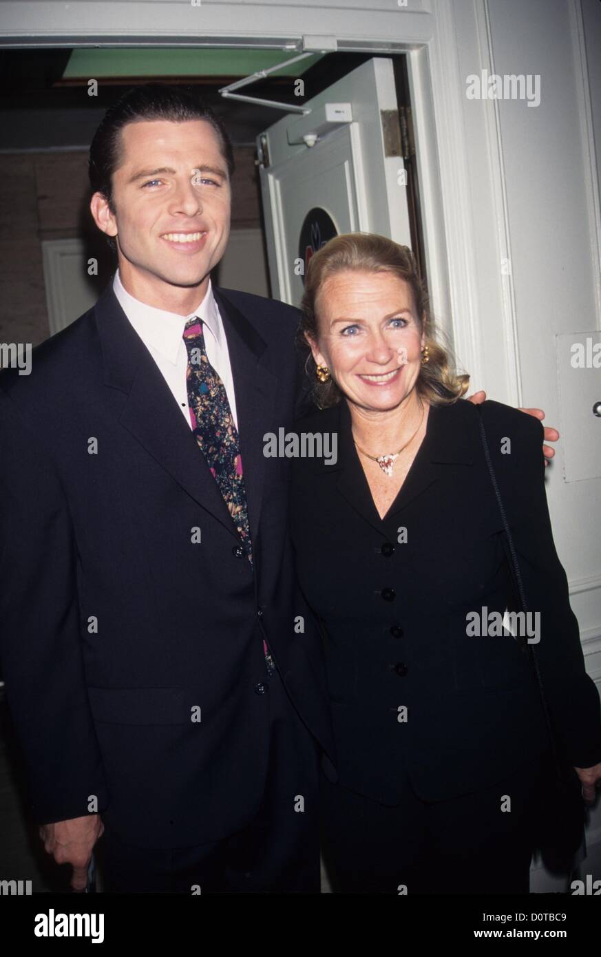MAXWELL CAULFIELD Juliet Mills.(Immagine di credito: © Judie Burstein/Globe foto/ZUMAPRESS.com) Foto Stock