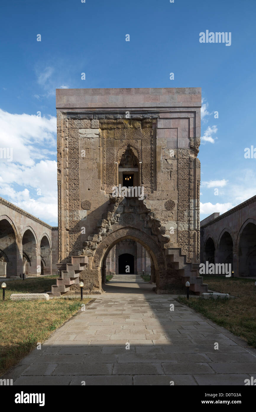 Moschea nel cortile, Sultan Han, Palas, Kayseri Sivas Road, Turchia Foto Stock