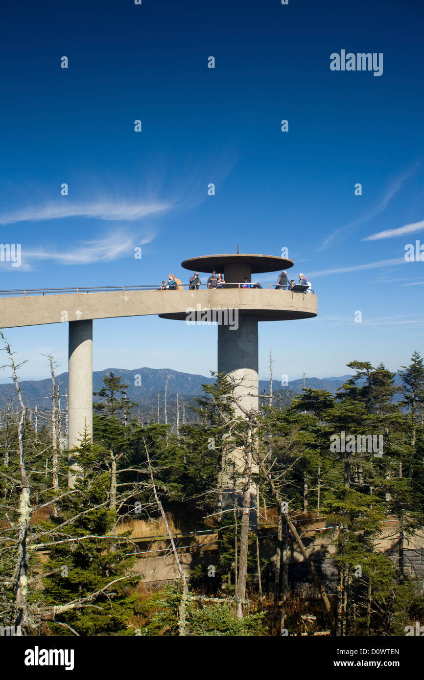 Torre di osservazione di Clingmans Dome lungo l'Appalachian trail sulla North Carolina Tennessee confine in Great Smokey Mountains Foto Stock