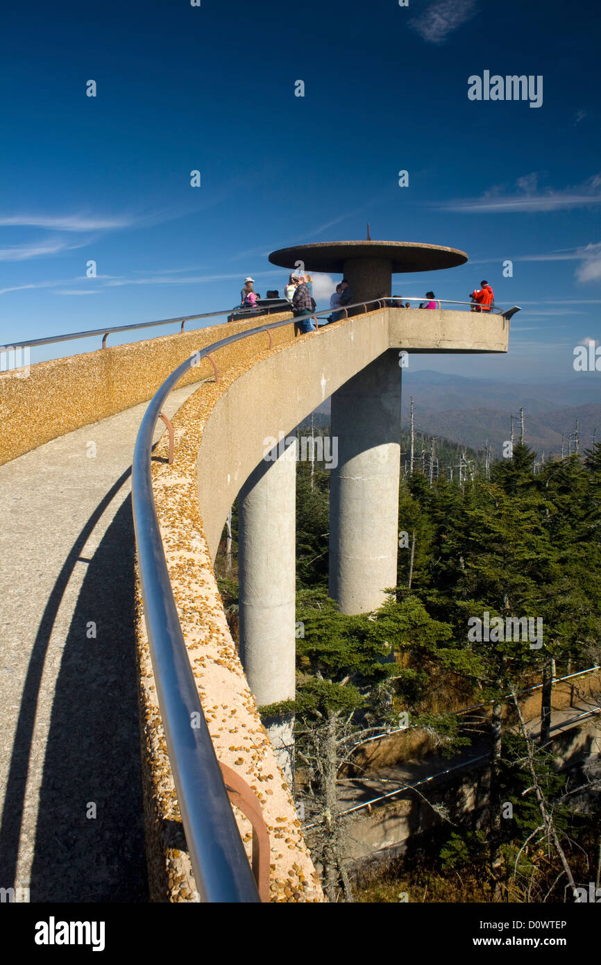Torre di osservazione di Clingmans Dome lungo l'Appalachian trail sulla North Carolina Tennessee confine in Great Smoky Mountains. Foto Stock