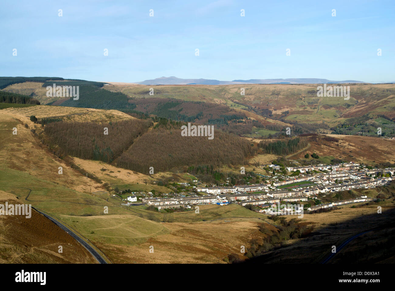 Vista di cwmparc e rhondda valley da bwlch y clawdd Galles del sud delle valli regno unito Foto Stock