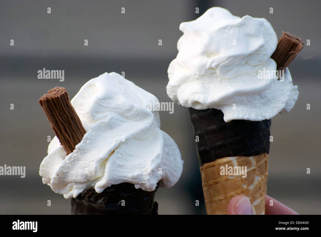 Due 99 flake gelati Foto Stock