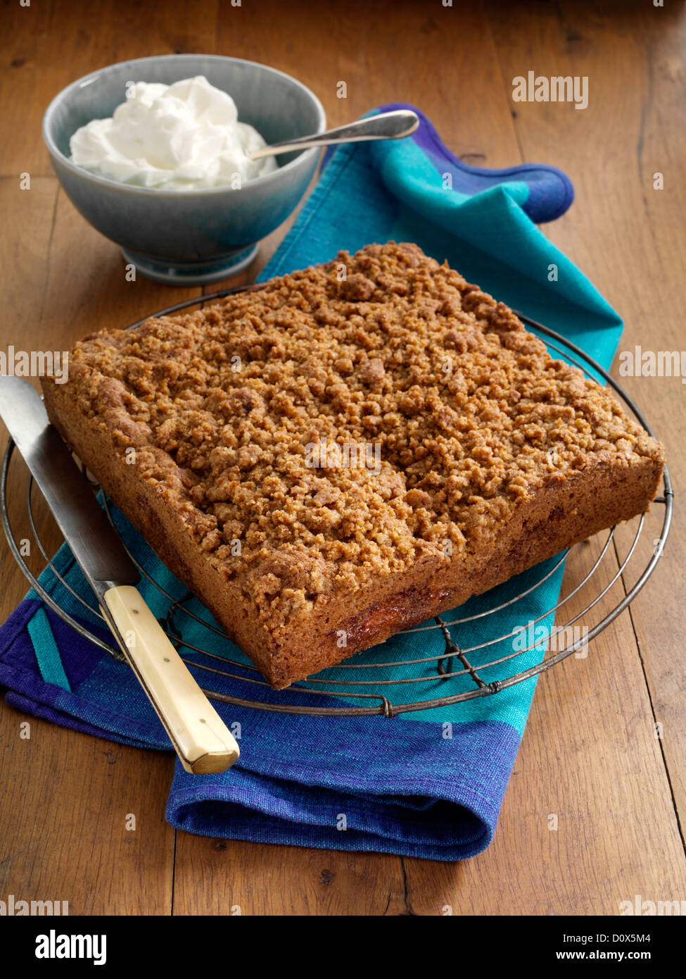 Rabarbaro crumble cake Foto Stock