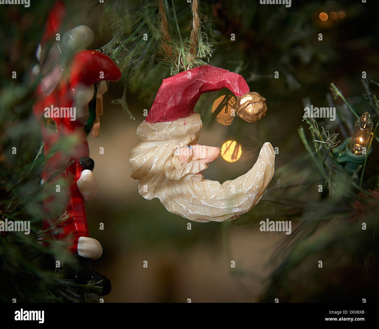 Falce di luna Santa albero di Natale ornamento, appeso a un albero di Natale. Foto Stock