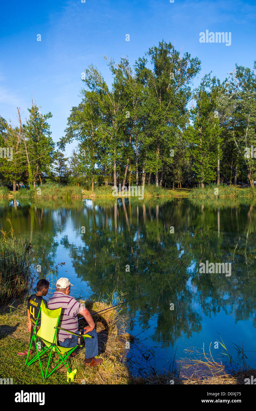 Spagna, Europa, Catalonia, provincia di Girona, Banyoles city, pesca, Banyoles, lago di Banyoles, pescatore, pesca, girona, lago, Me Foto Stock