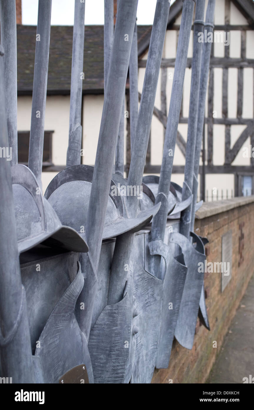 Guerra civile inglese figure nei pressi della Commenda sul ponte Sidbury, Worcester, England, Regno Unito Foto Stock