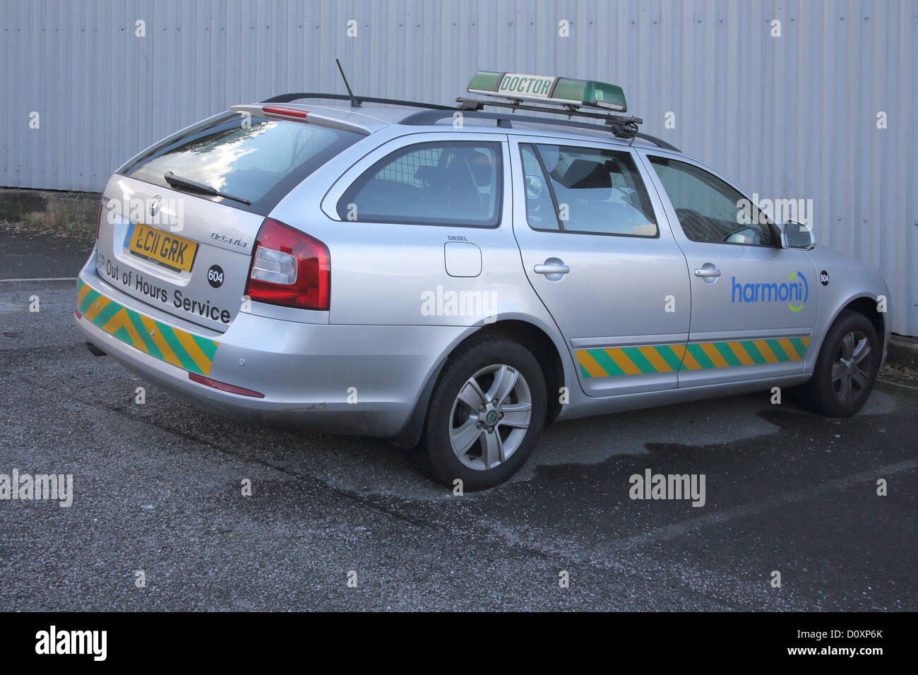 Al di fuori delle ore di medici auto a Burgess Hill west sussex Foto Stock