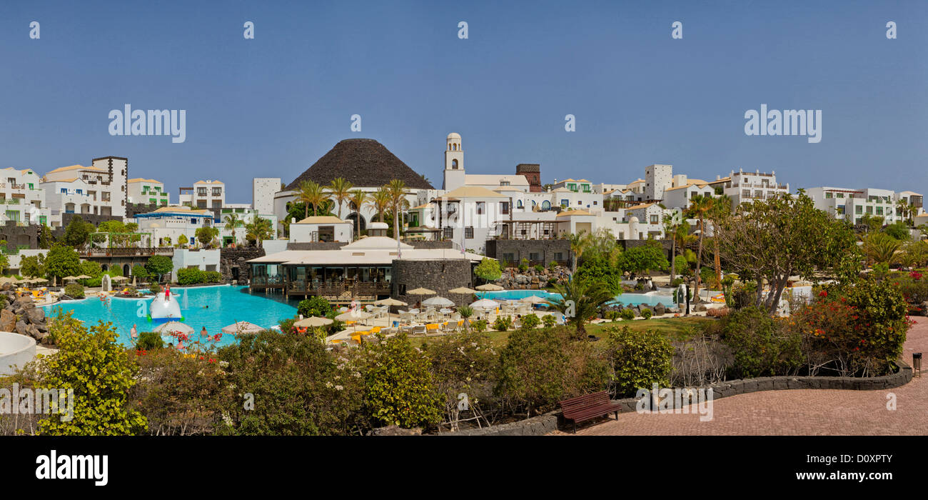 Spagna, Lanzarote, Playa Blanca, Hotel Vulcan, città, villaggio, estate, Isole Canarie, Foto Stock