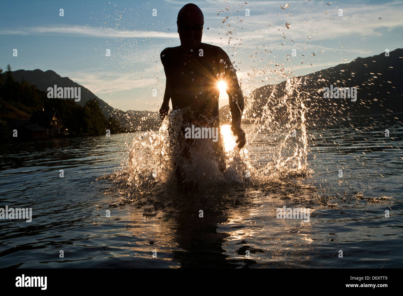 Austria, Europa, Ironman, uomo, sport, costume da bagno, piscina, sul lago Attersee, sport estremo, triathlon Foto Stock