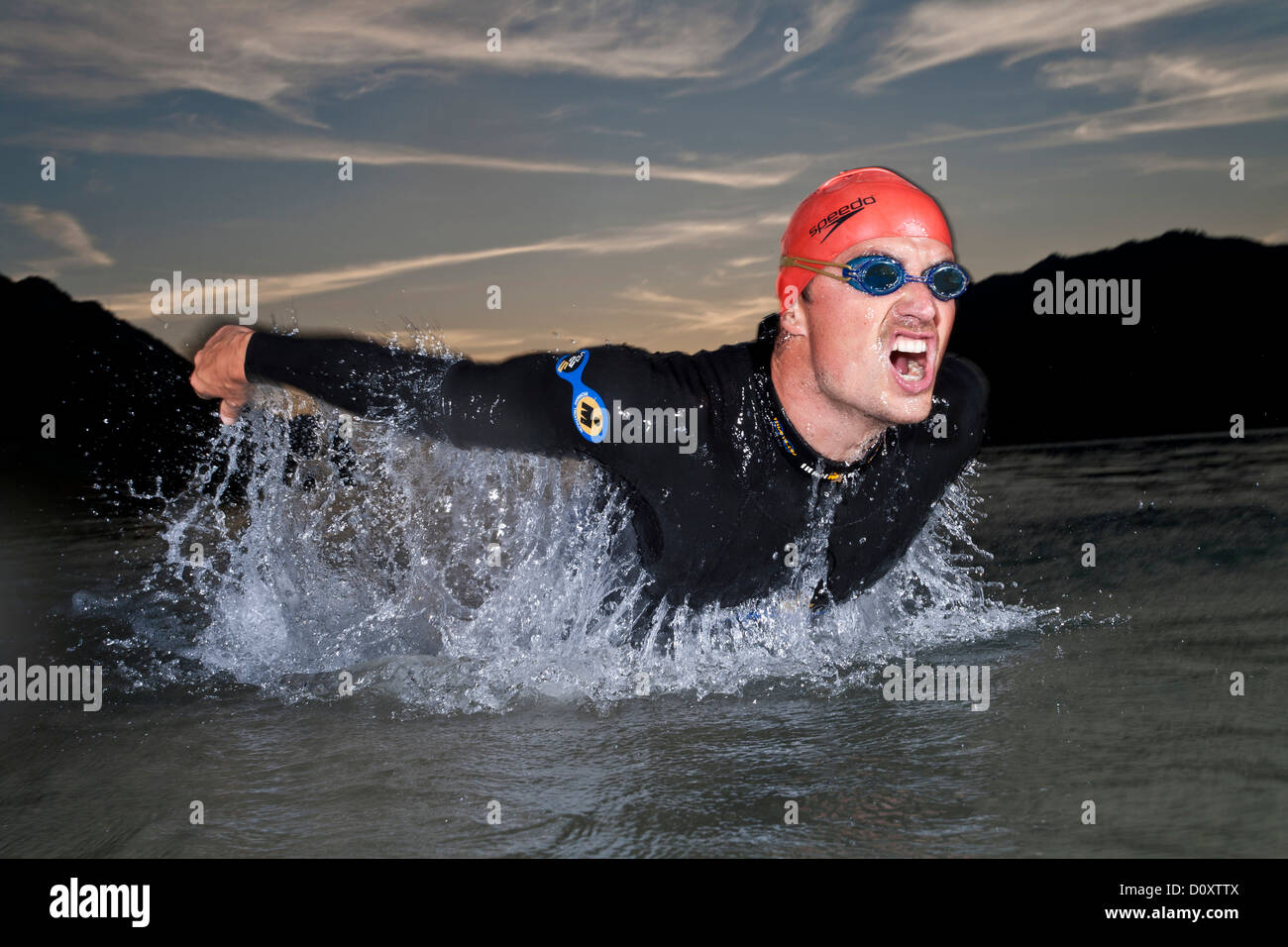 Austria, Europa, Ironman, uomo, sport, costume da bagno, piscina, sul lago Attersee, sport estremo, triathlon Foto Stock