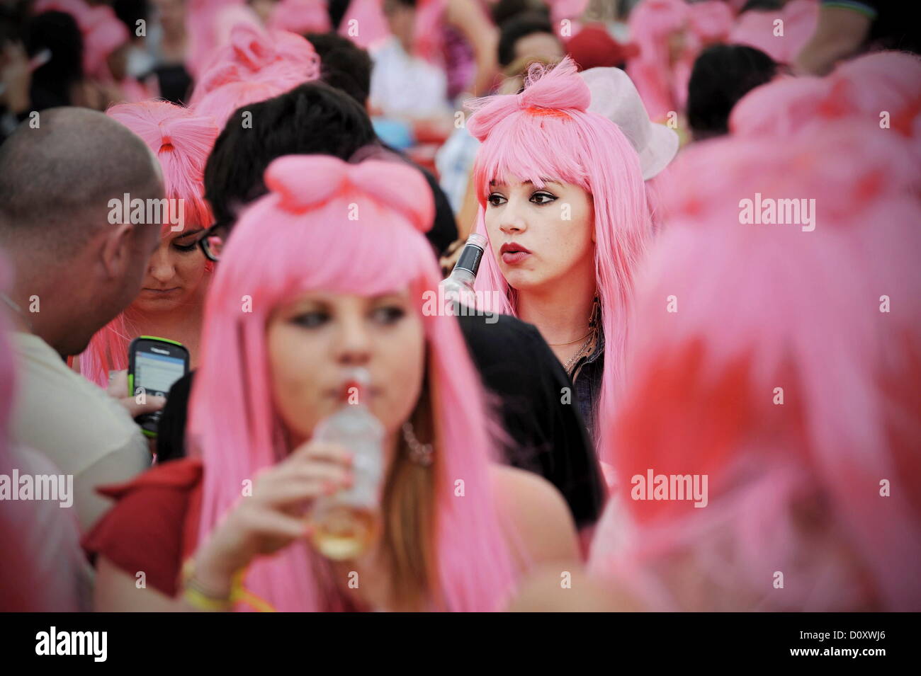 JOHANNESBURG, SUD AFRICA: Lady Gaga fan Samantha Feher al Soccer City Stadium il 30 novembre 2012, a Johannesburg, in Sud Africa. (Foto di Gallo Immagini / Foto24 / Lerato Maduna) Foto Stock