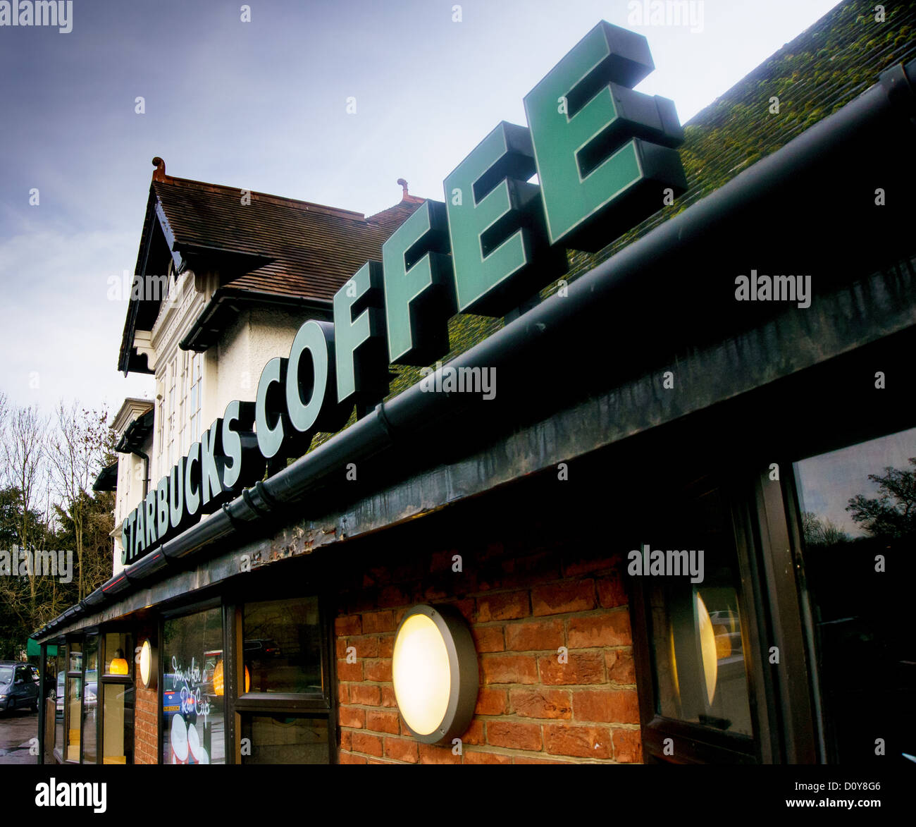 Starbucks Coffee shop in Hooley, Surrey Foto Stock