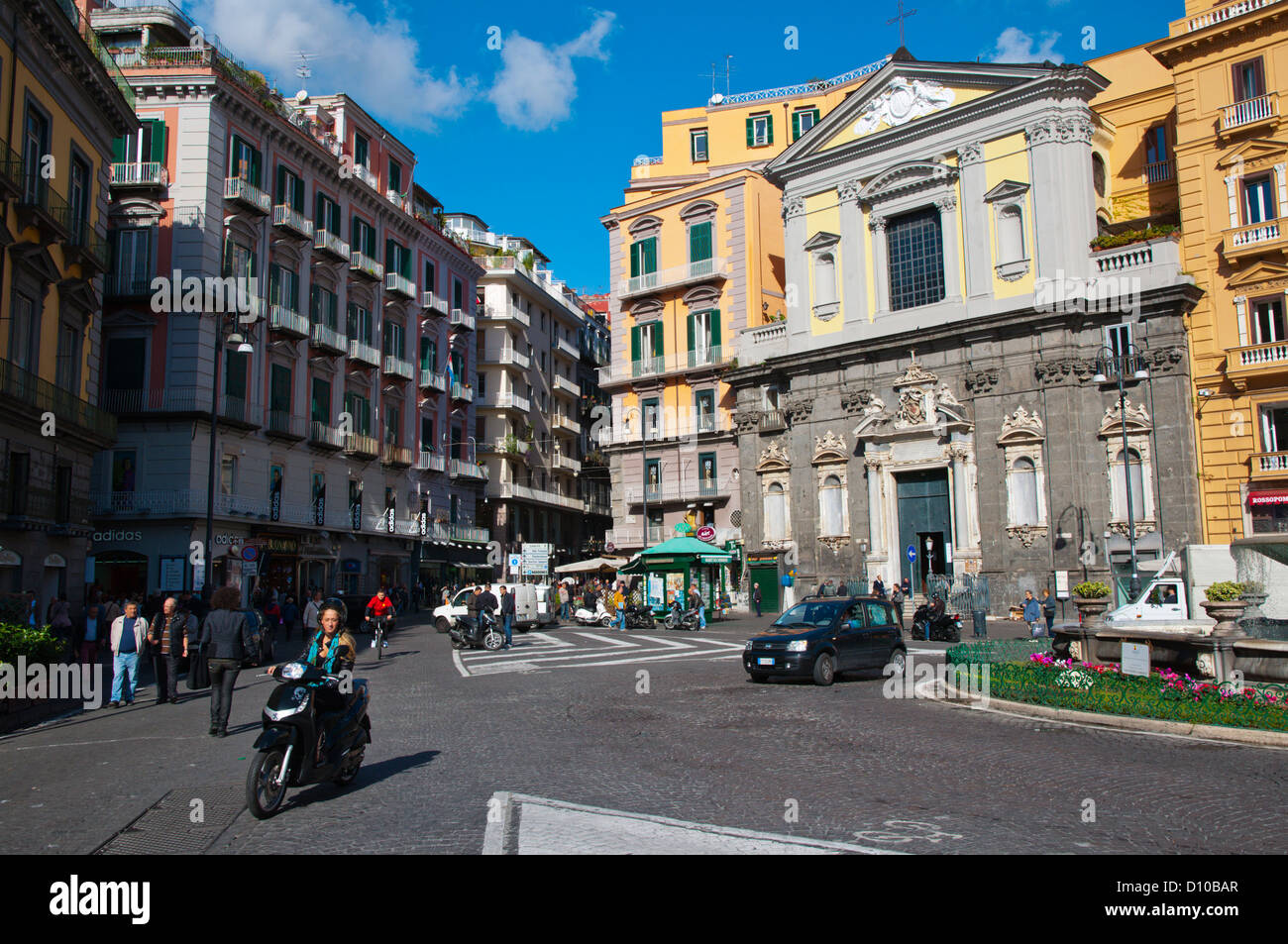 Piazza Trieste e Trento piazza Santa Lucia centrali di distretto della  città di Napoli La regione Campania sud Italia Europa Foto stock - Alamy