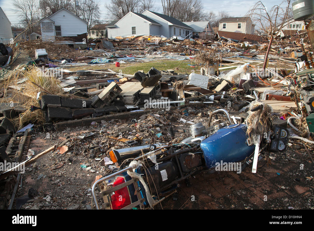 Unione Beach, New Jersey - i detriti dalla distruzione di una comunità balneare dall uragano di sabbia. Foto Stock