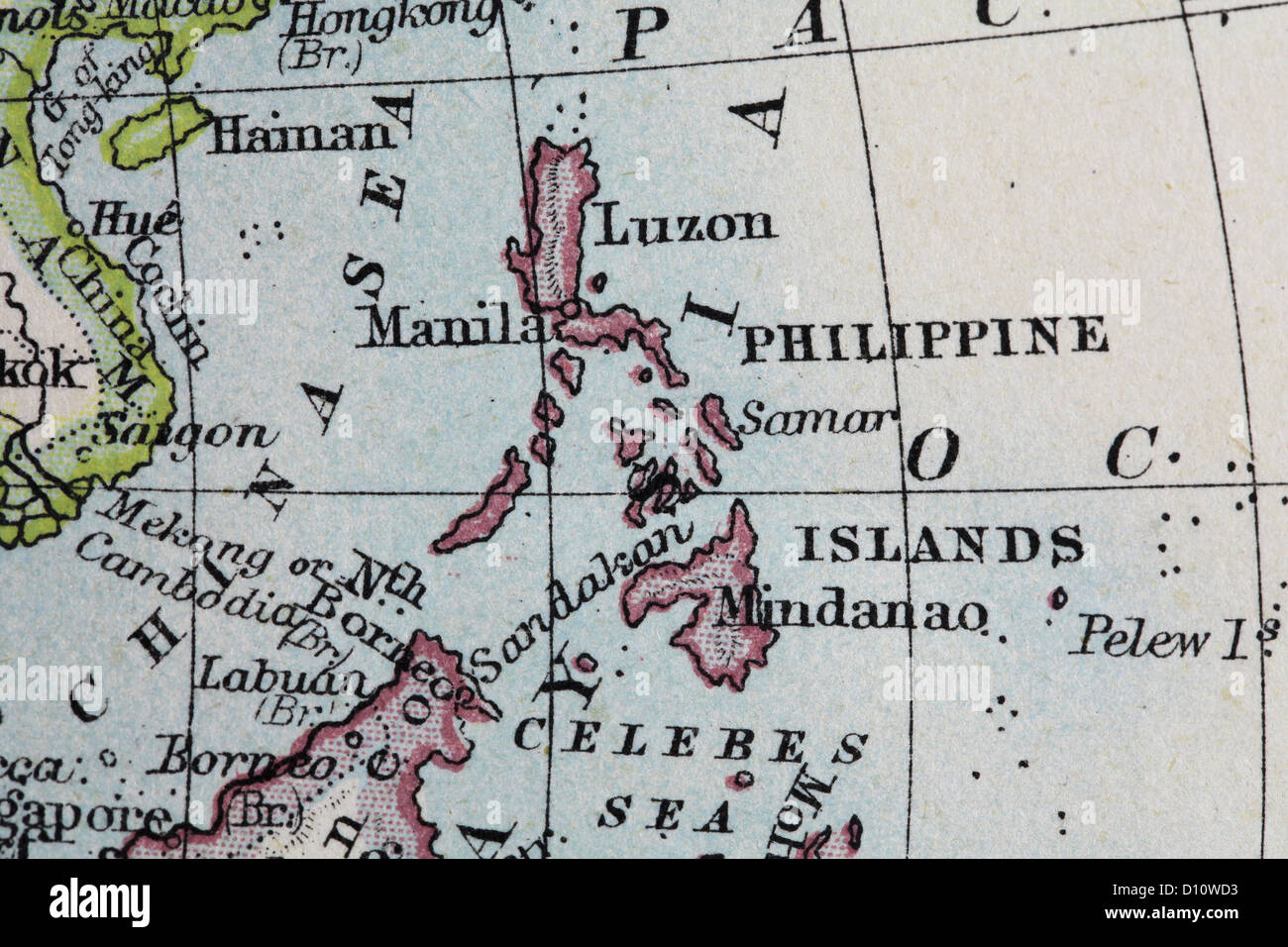 Mappa Antico da W e un&K Johnston, stampato in c.1888. Illustrare il mondo in emisferi. Ingrandita su Filippine Foto Stock