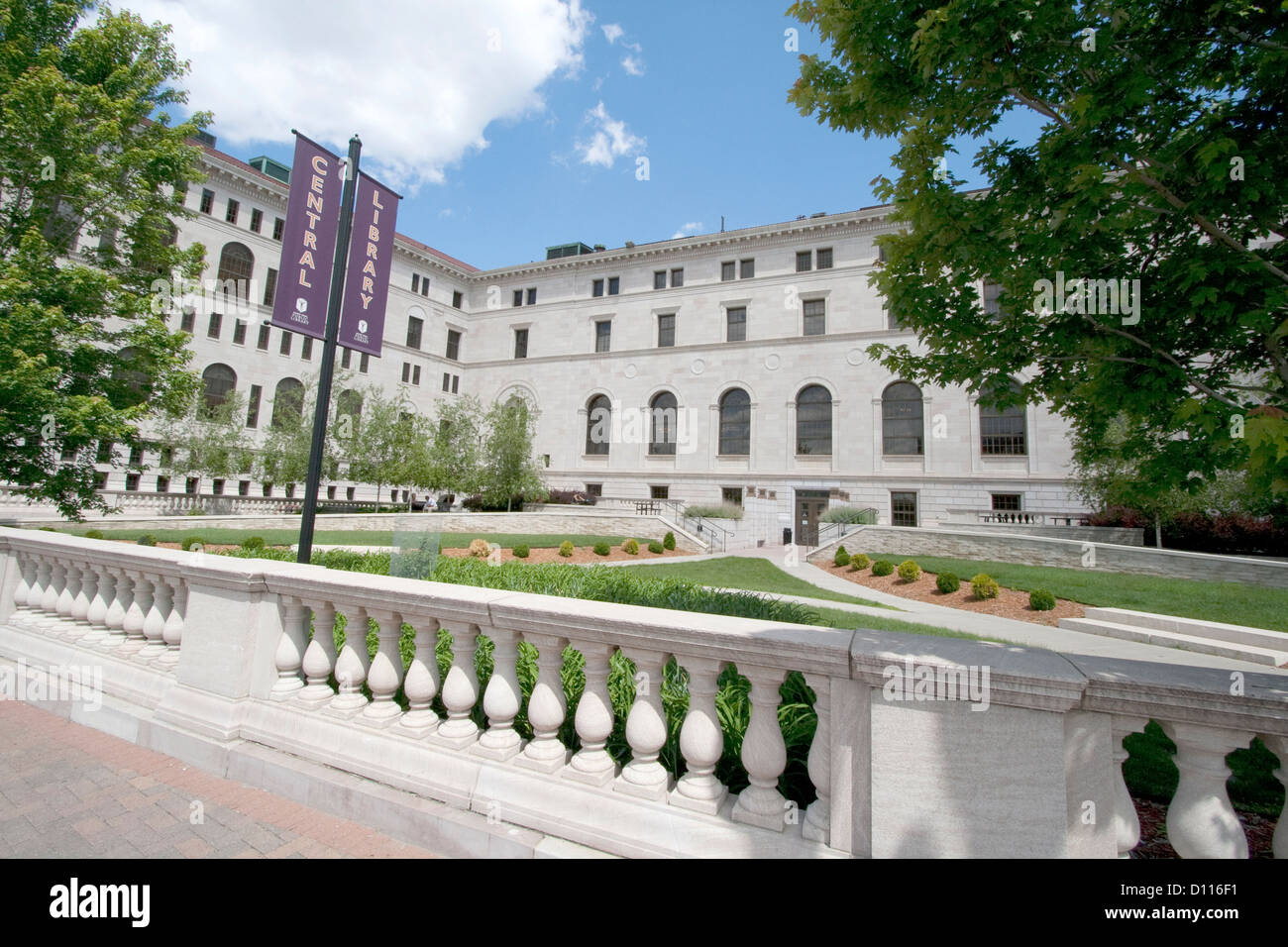 Il centro della Biblioteca Centrale costruito dal 1914 al 1917 e sul Registro Nazionale dei Luoghi Storici. St Paul Minnesota MN USA Foto Stock
