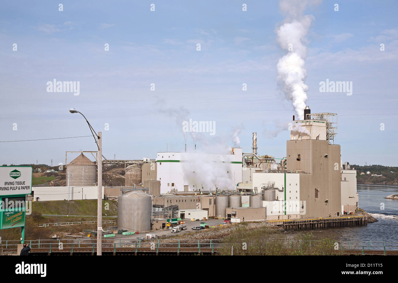 La polpa e la Cartiera di proprietà di J.D. Irving Limited, città di Saint John, New Brunswick, Canada, America del Nord Foto Stock