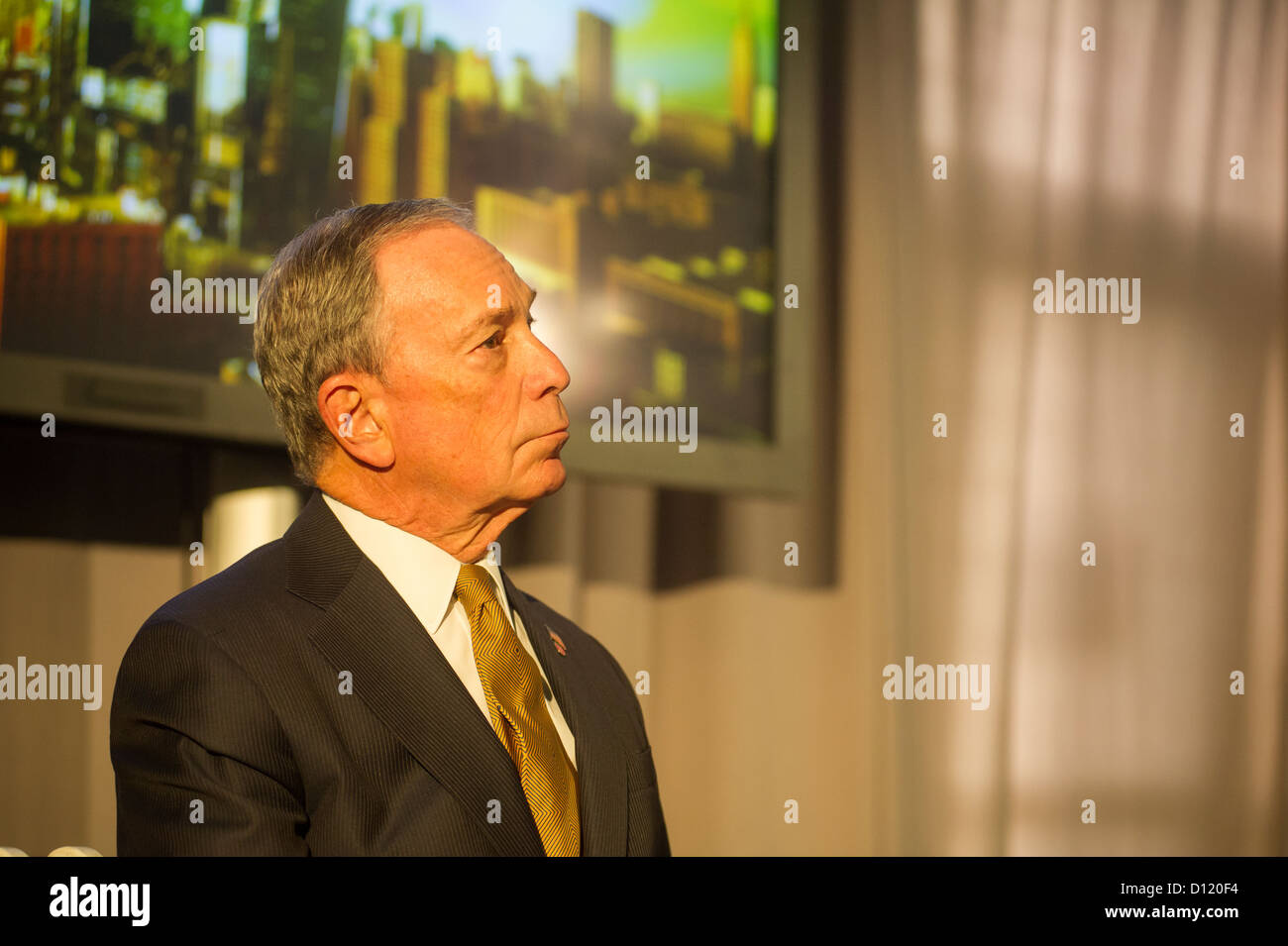 Il sindaco di New York Michael Bloomberg alla cerimonia rivoluzionaria per i cantieri di Hudson project Foto Stock