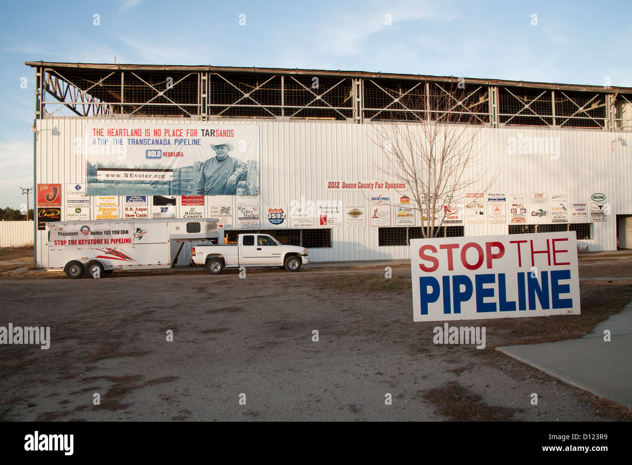 Cartelli e striscioni per protestare la Keystone XL pipeline. Foto Stock