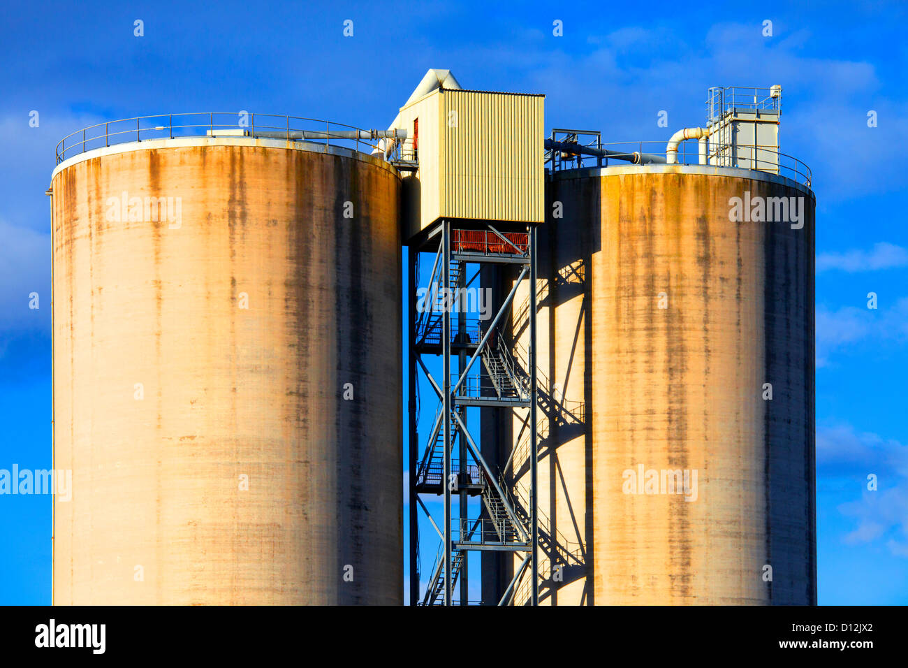 Industrial silos di stoccaggio, Glasgow Foto Stock