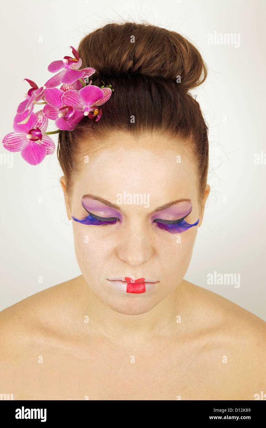 Testata anteriore shot della moderna Geisha Girl Look Foto Stock