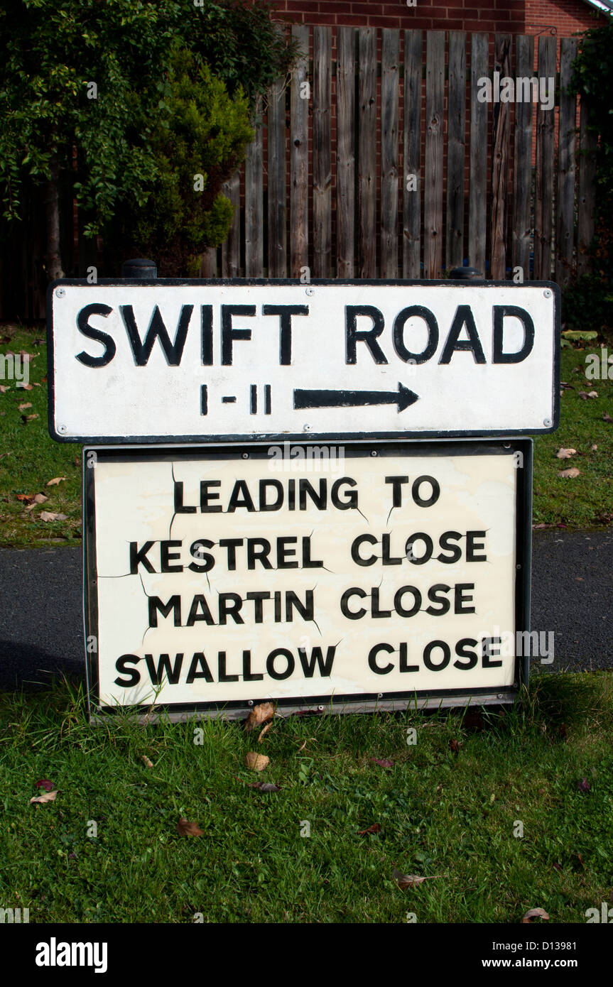 Nome di uccello strade, Clopton, Stratford-upon-Avon, Warwickshire, Regno Unito Foto Stock