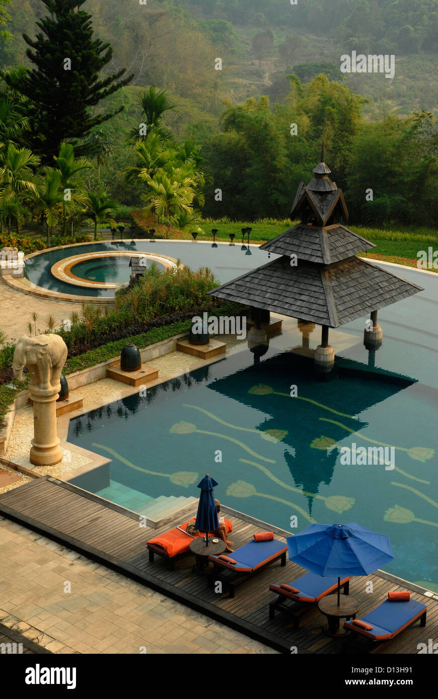 Piscina, verde Ruak. Hotel, Anantara, Triangolo Dorato, Ban Sop Ruak, Chiang Rai, Thailandia, Asia Foto Stock