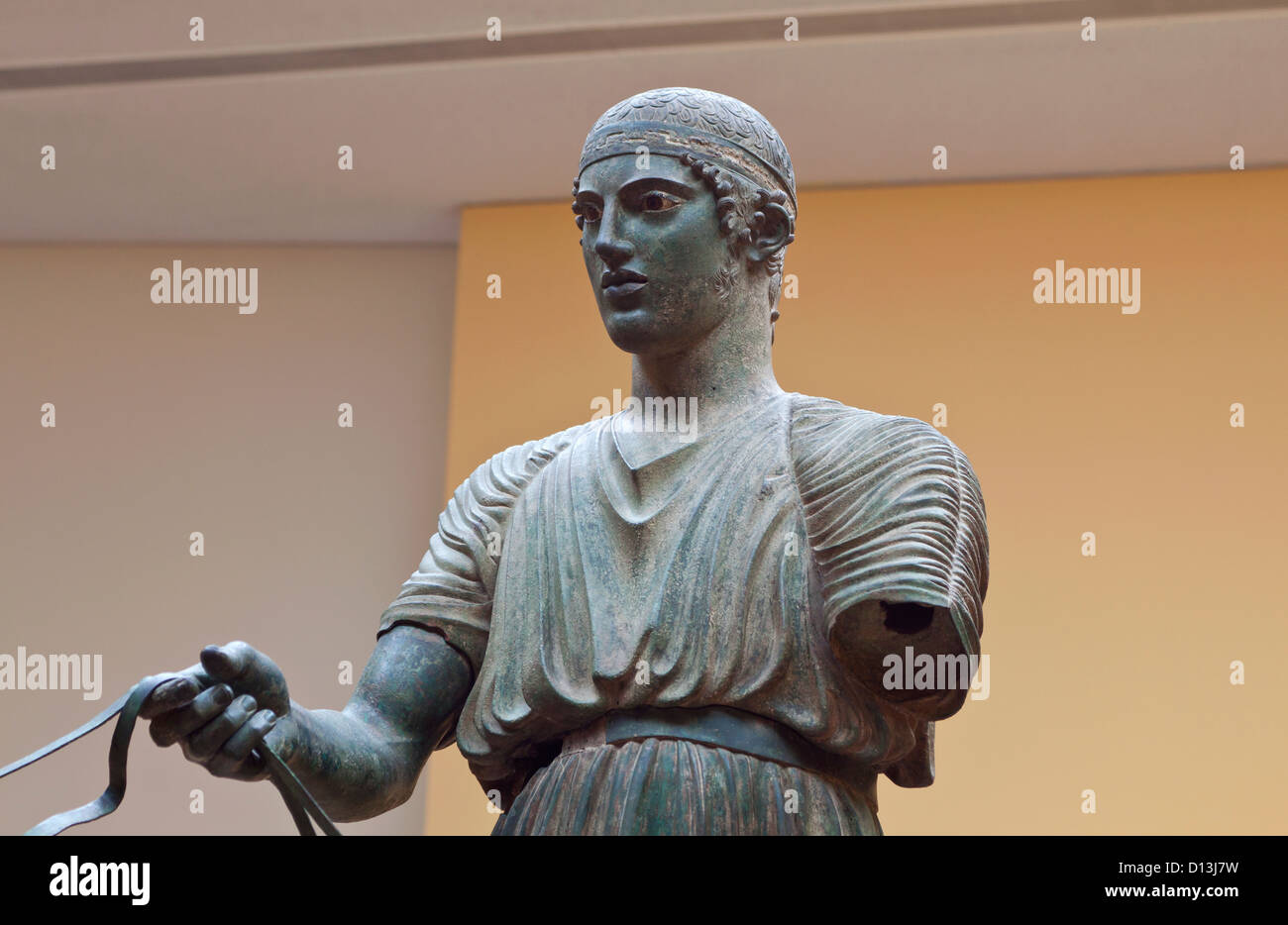 Auriga statua si trova al museo di Delphi in Grecia Foto Stock