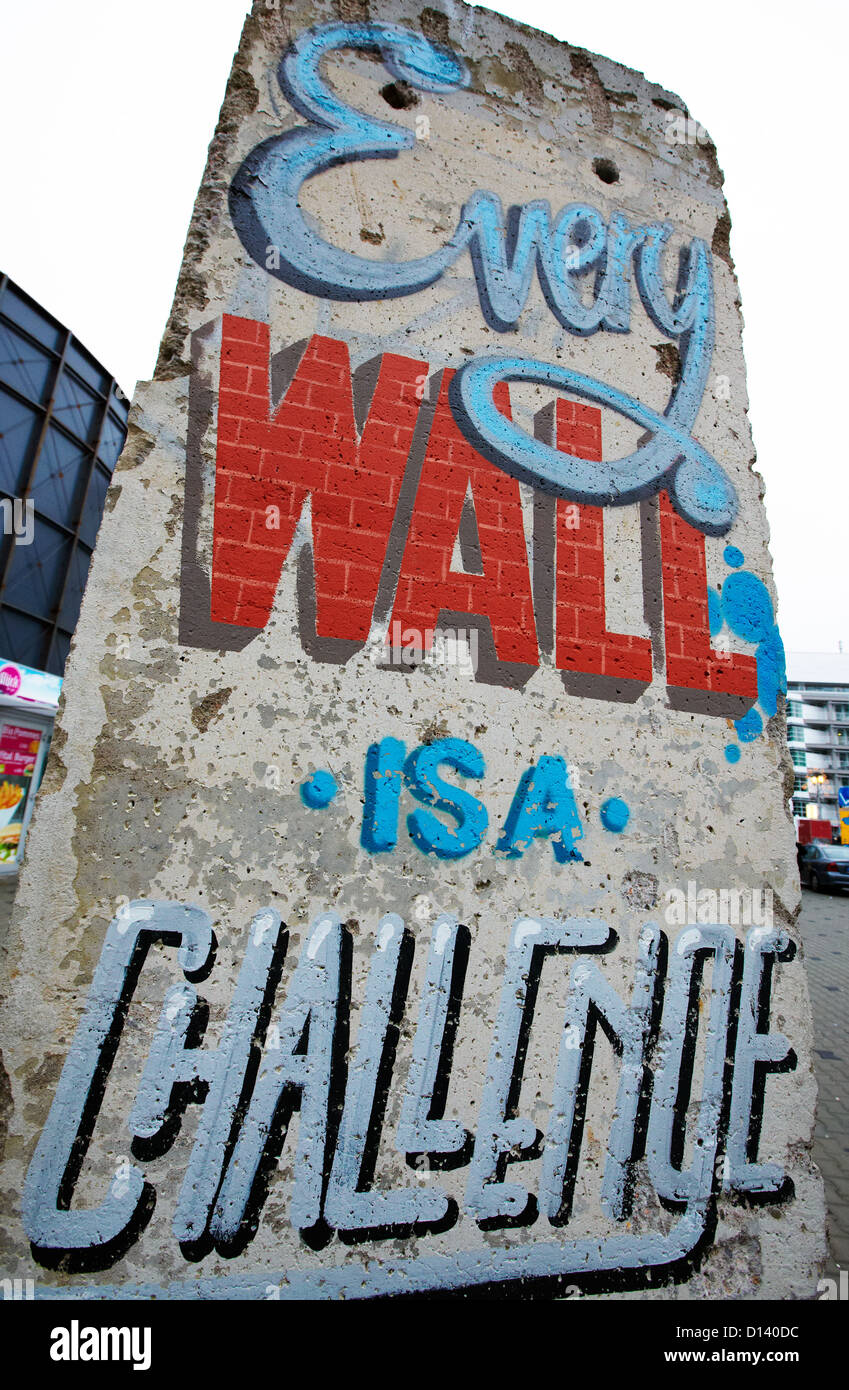 Graffiti sul muro di Berlino Berlino Germania Foto Stock