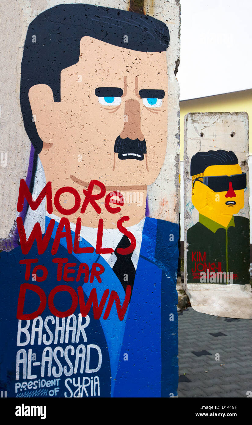 Bashar Al-Assad graffiti sul muro di Berlino Berlino Germania Foto Stock