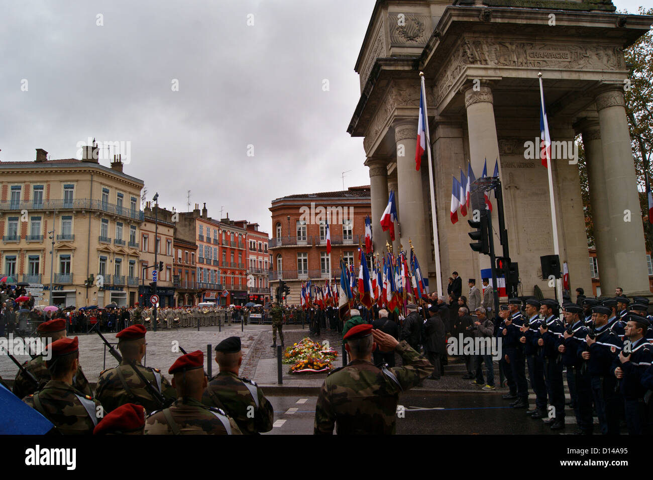 Per veterani norme, ricordo domenica parade (Jour du souvenir), Monumento aux Morts, Toulouse, Haute-Garonne, Midi- Pyréneés, Occitanie, Francia Foto Stock