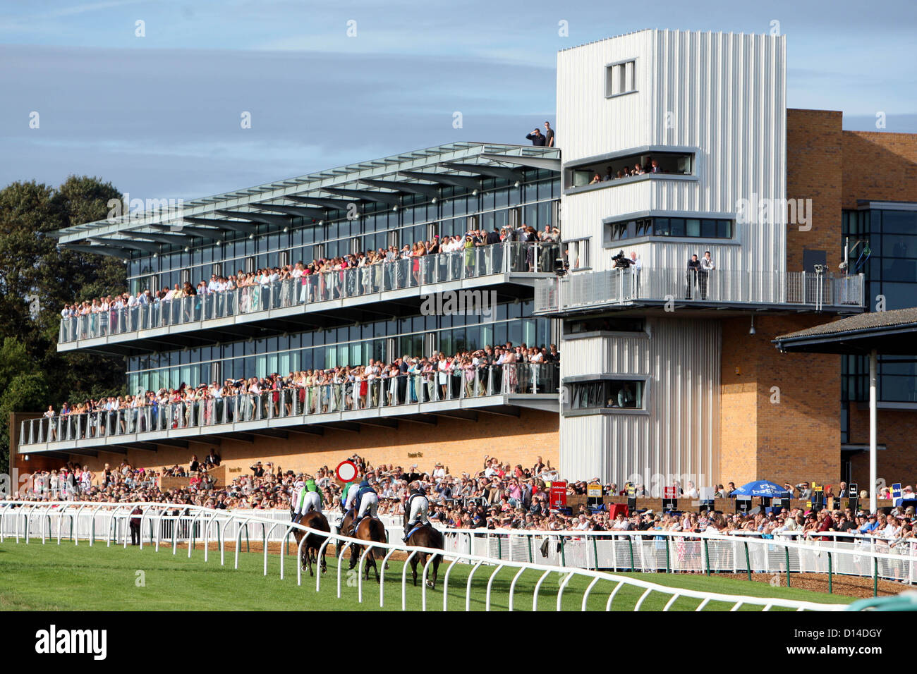 888 Grand Stand a Fontwell Park Racecourse West Sussex Foto Stock