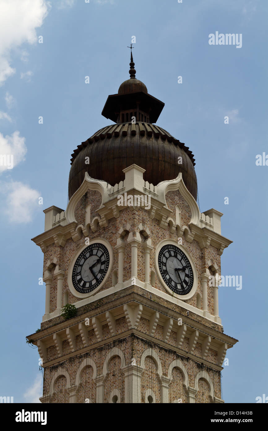 La Torre dell'orologio del Palazzo Sultano Abdul Samad di Kuala Lumpur in Malesia Foto Stock