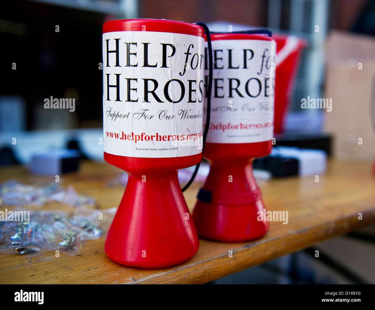 Scatole di raccolta per aiutare per gli eroi della carità. Foto Stock