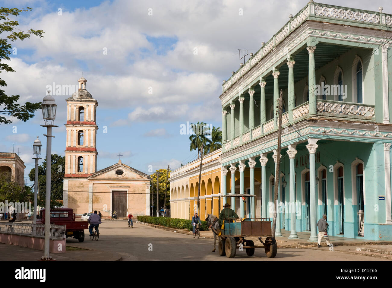 Virgen del Buen Viaje Chiesa e case coloniali, Remedios, Cuba Foto Stock