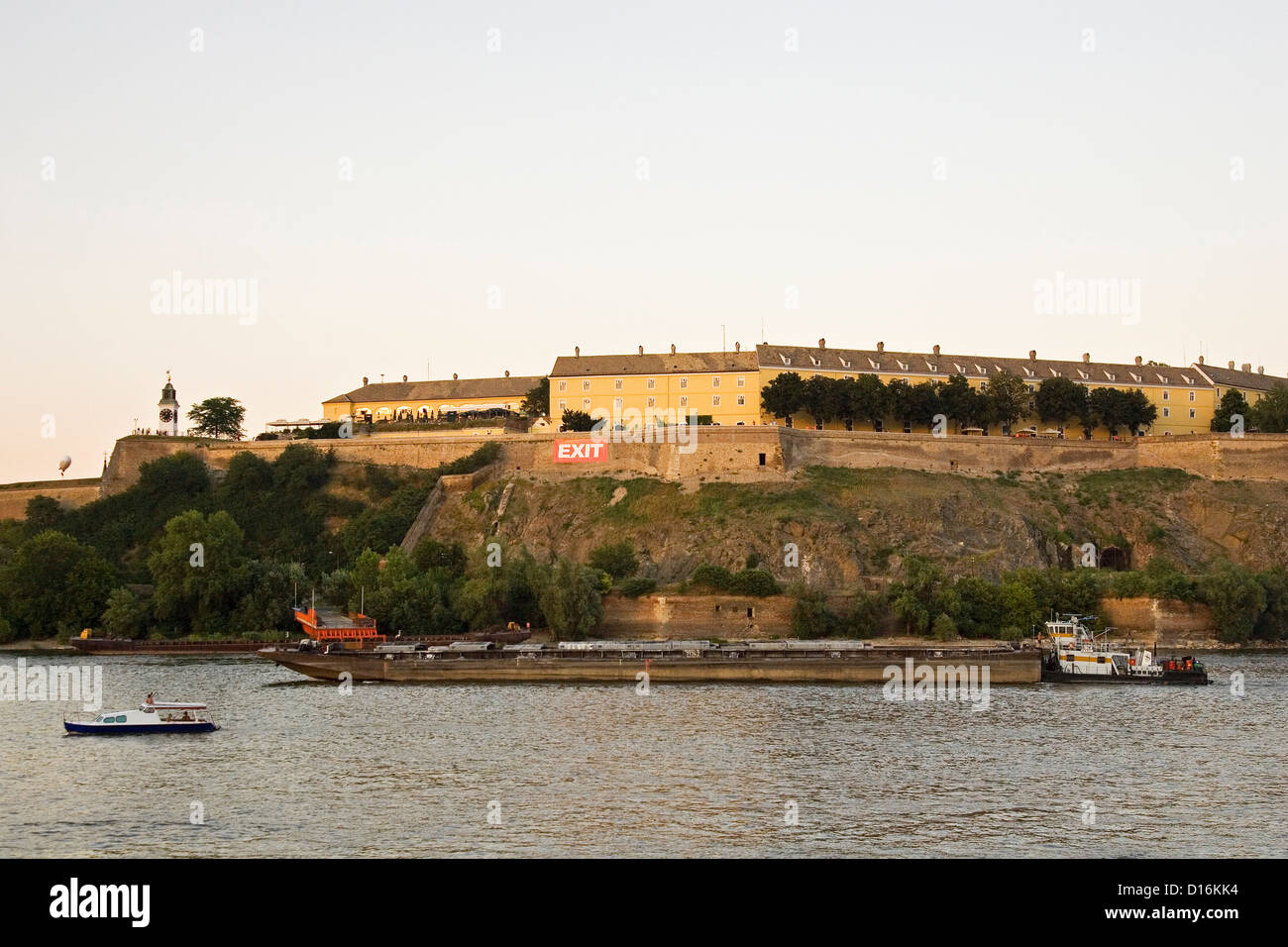 L'Europa, Serbia e vojvodina, Novi Sad, Danubio e della Fortezza Petrovaradin Foto Stock