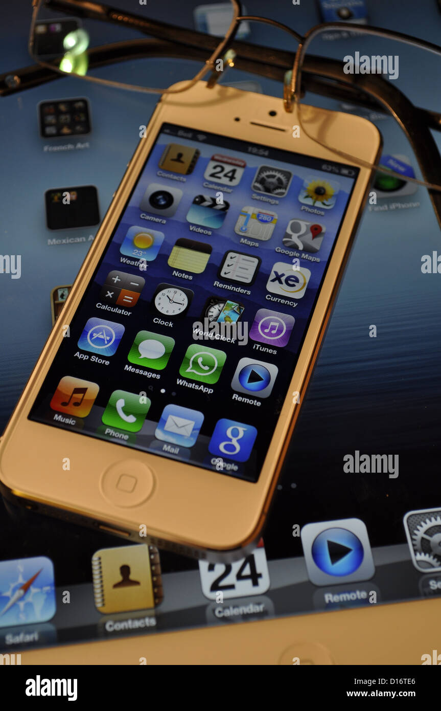 IPAD 3 e Iphone 5, due di Apple innovativi e iconici prodotti. Foto Stock